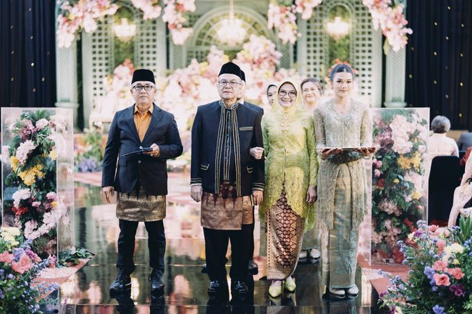 Rizka & Yudhi Traditional Wedding Batak at Kementrian Pertanian RI Part 4 by AKSA Creative - 011 Rizka & Yudhi Traditional Wedding Batak at Kementrian Pertanian RI Part 4 by AKSA Creative - 011