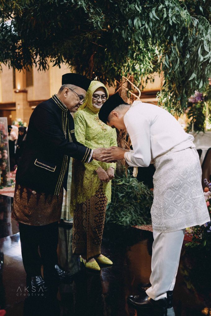Rizka & Yudhi Traditional Wedding Batak at Kementrian Pertanian RI Part 4 by AKSA Creative - 014 Rizka & Yudhi Traditional Wedding Batak at Kementrian Pertanian RI Part 4 by AKSA Creative - 014