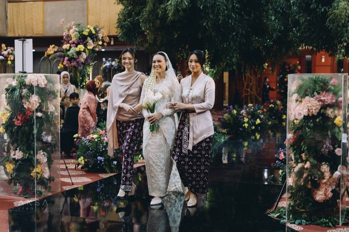 Rizka & Yudhi Traditional Wedding Batak at Kementrian Pertanian RI Part 4 by AKSA Creative - 025 Rizka & Yudhi Traditional Wedding Batak at Kementrian Pertanian RI Part 4 by AKSA Creative - 025
