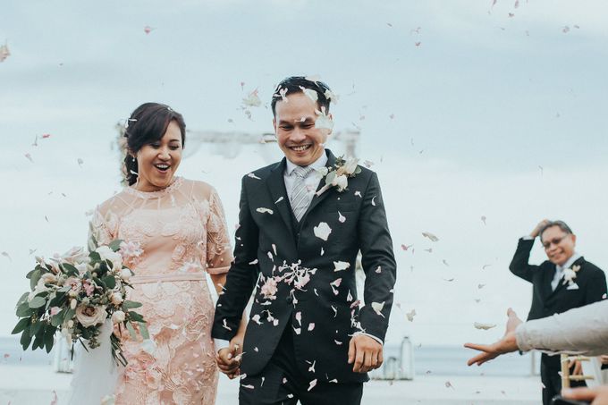 Nagisa Bali Wedding for Riny & Laren by VAGABOND - 008 Nagisa Bali Wedding for Riny & Laren by VAGABOND - 008