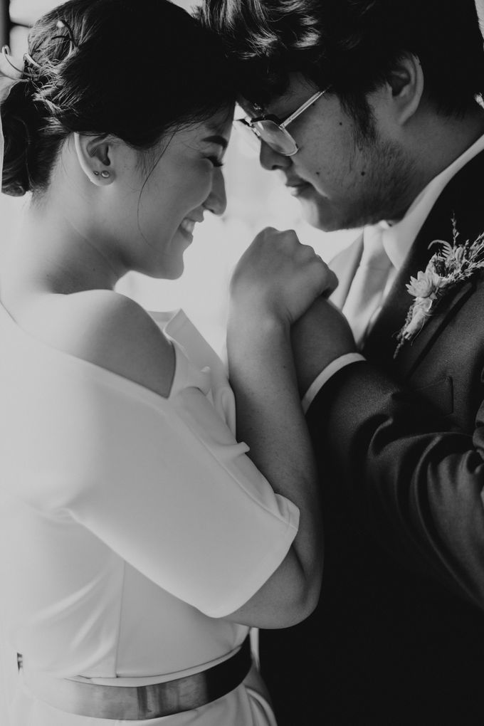 Intimate Wedding - Lukas & Olivia by Iris Photography - 033