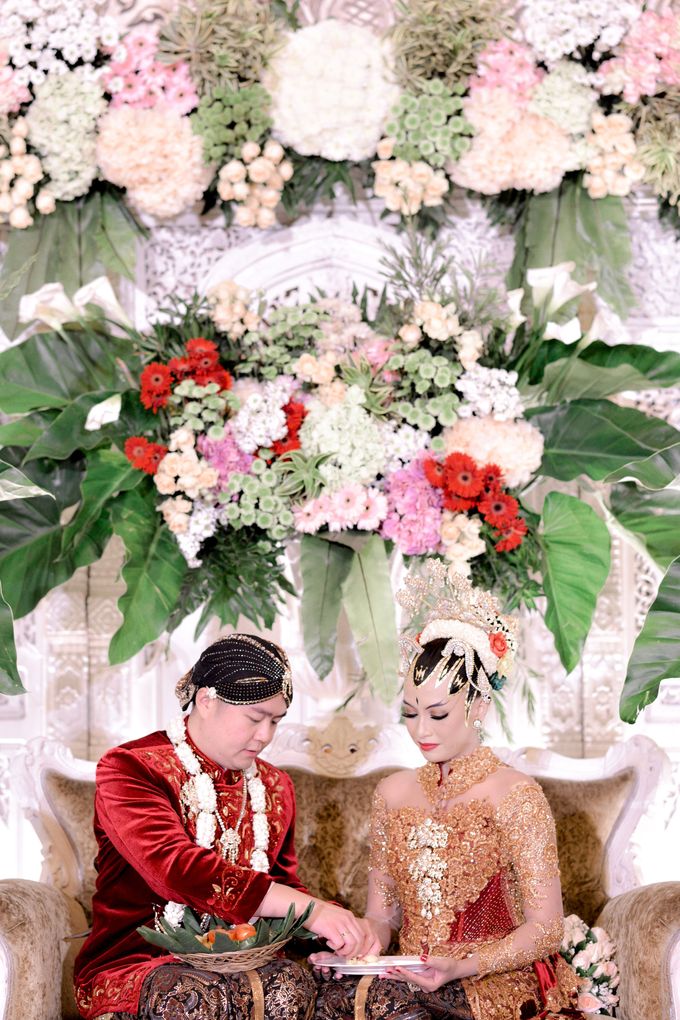 The Wedding of Krisna & Helga by Patron Wedding Organizer Yogyakarta - 009 The Wedding of Krisna & Helga by Patron Wedding Organizer Yogyakarta - 009