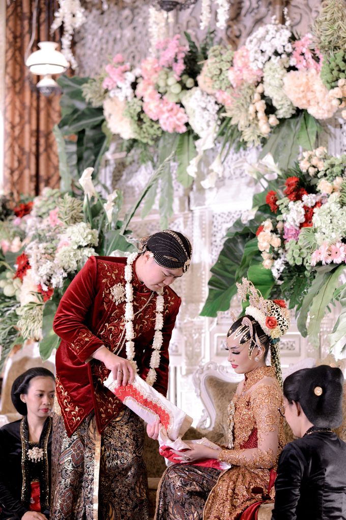 The Wedding of Krisna & Helga by Patron Wedding Organizer Yogyakarta - 001 The Wedding of Krisna & Helga by Patron Wedding Organizer Yogyakarta - 001