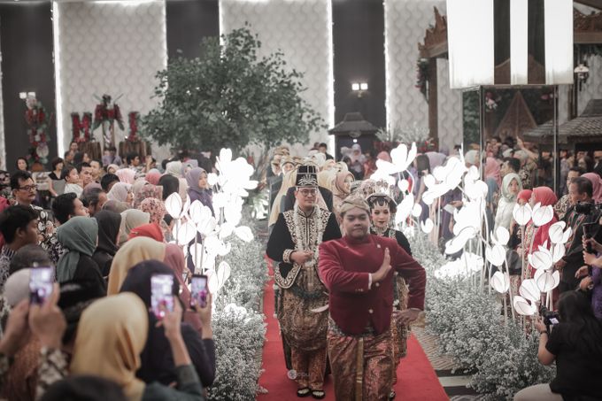 Javanese Wedding by Menara Mandiri by IKK Wedding - 002 Javanese Wedding by Menara Mandiri by IKK Wedding - 002