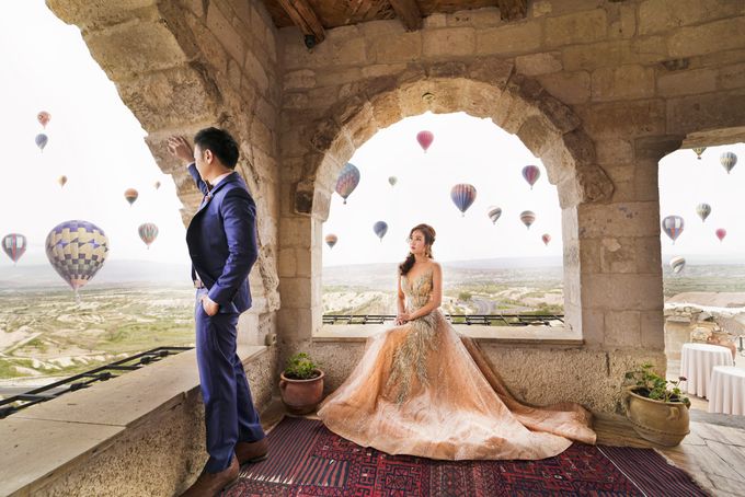 Casual Destination PreWedding at Cappadocia by ALLUREWEDDINGS - 011 Casual Destination PreWedding at Cappadocia by ALLUREWEDDINGS - 011