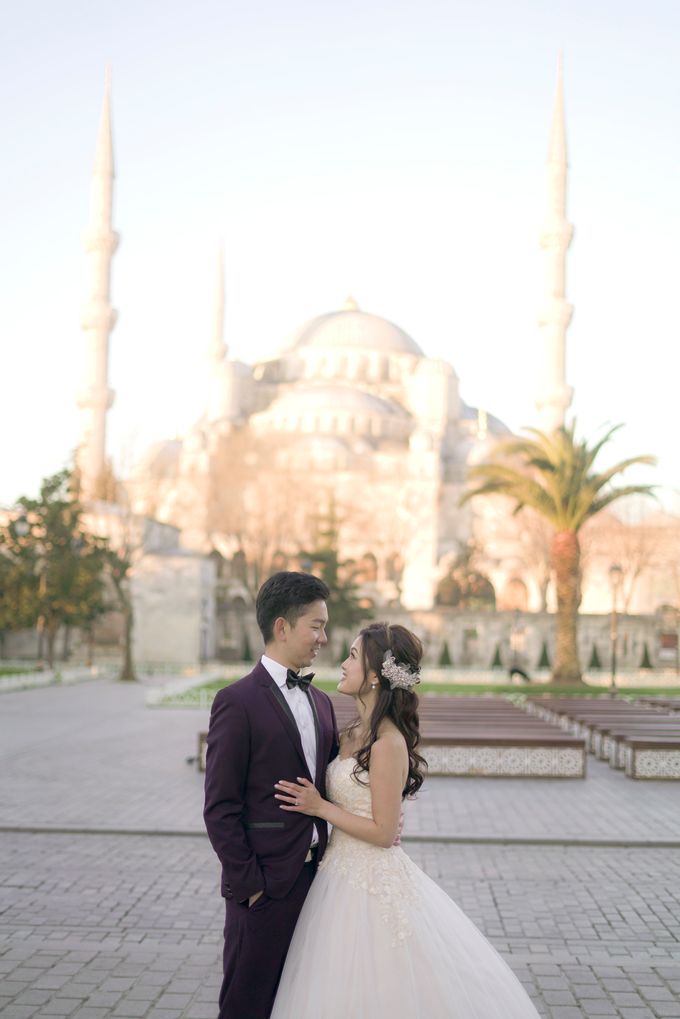 Casual Destination PreWedding at Istanbul by ALLUREWEDDINGS - 001 Casual Destination PreWedding at Istanbul by ALLUREWEDDINGS - 001