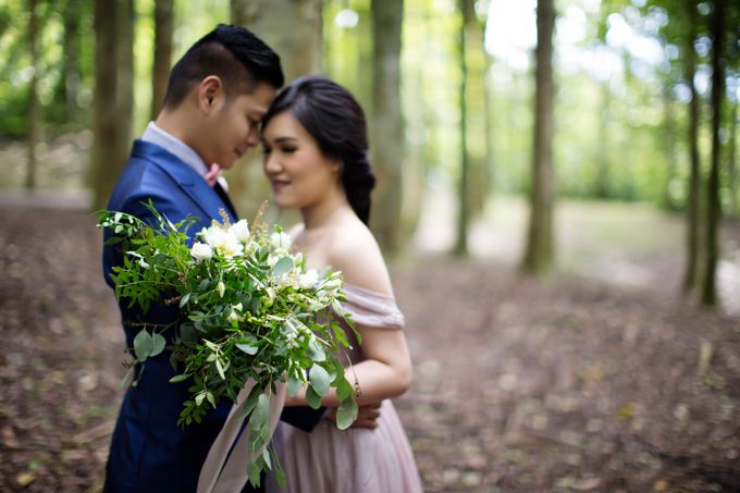 Hendric & Dian Engagement Session by Hope Portraiture - 013