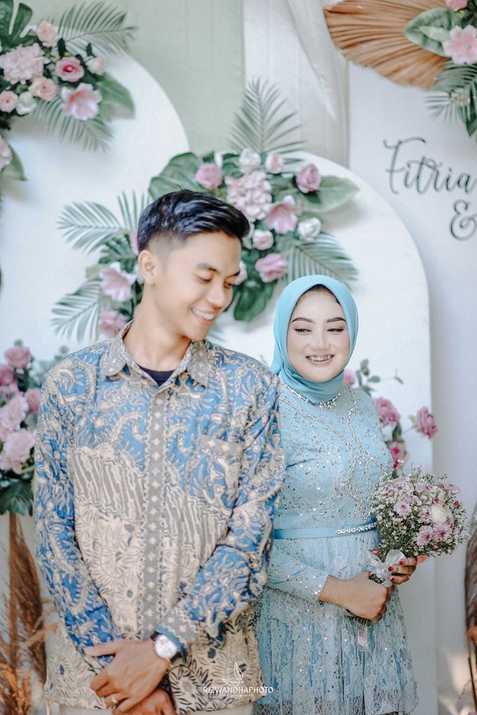 Engagement Fitri & Fuad by Rizwandha Photo - 011