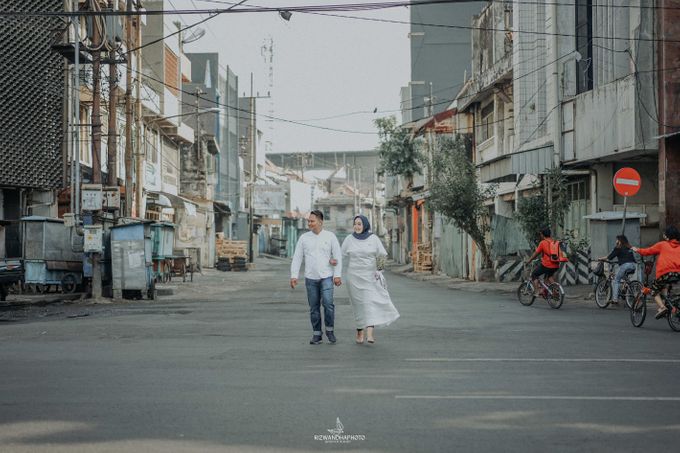 Pre Wedding Fenty & Refangga by Rizwandha Photo - 015