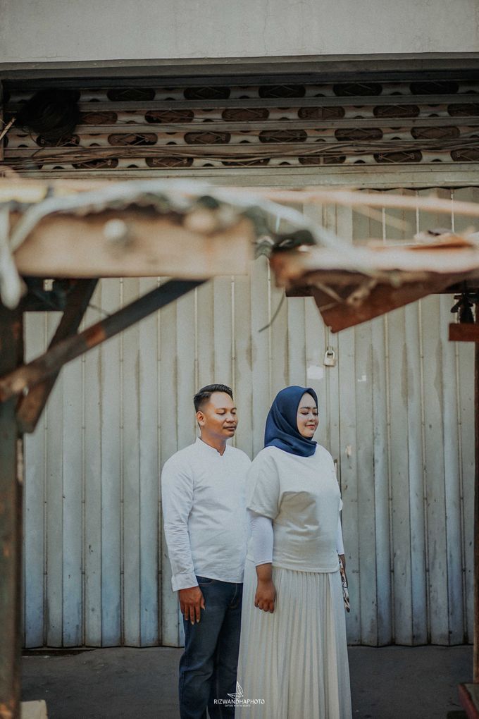 Pre Wedding Fenty & Refangga by Rizwandha Photo - 017