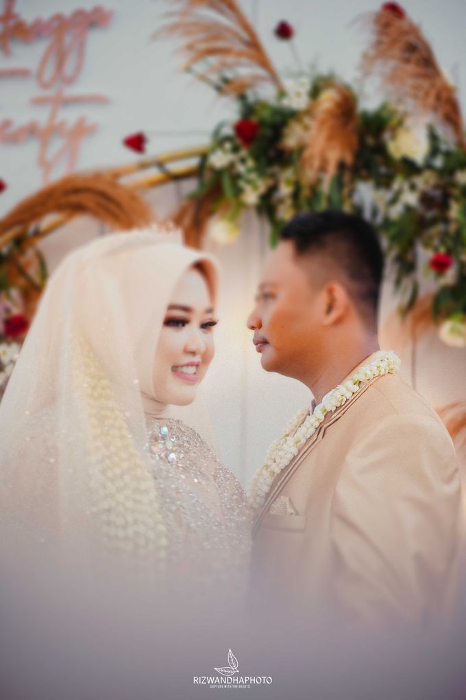 Wedding Of Fenty & Refangga by Rizwandha Photo - 002