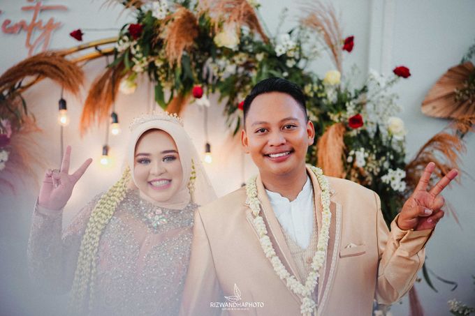 Wedding Of Fenty & Refangga by Rizwandha Photo - 008