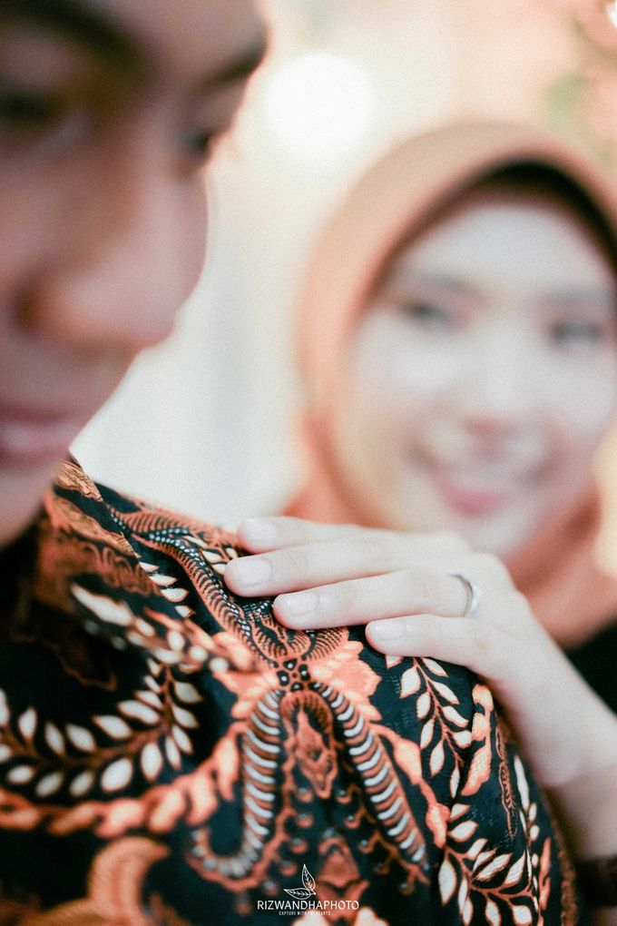 Engagement Of Hana & Sofyan by Rizwandha Photo - 014