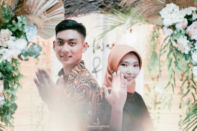 Engagement Of Hana & Sofyan by Rizwandha Photo - 020