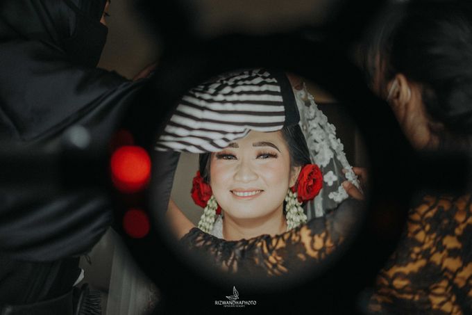 Wedding Of Meta & Egas by Rizwandha Photo - 010