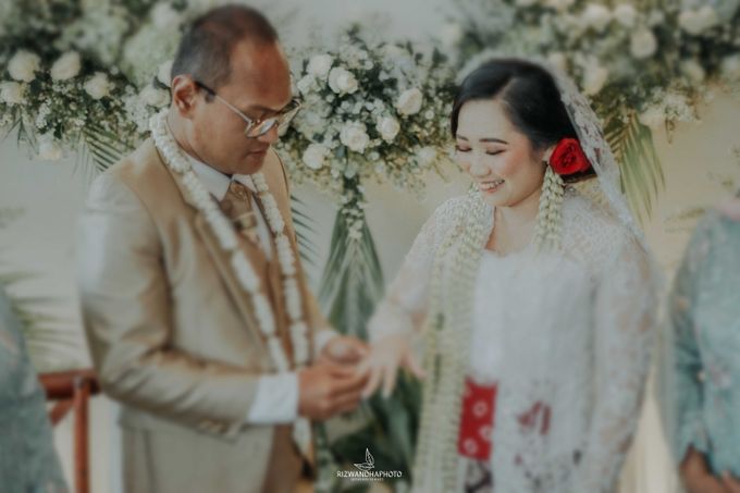 Wedding Of Meta & Egas by Rizwandha Photo - 004