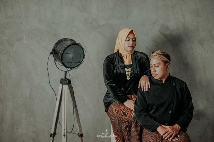 Pre Wedding Rosellif & Wawan by Rizwandha Photo - 017