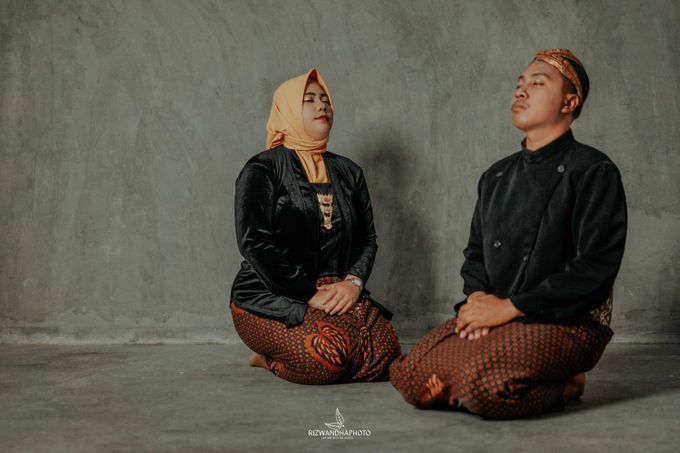 Pre Wedding Rosellif & Wawan by Rizwandha Photo - 014