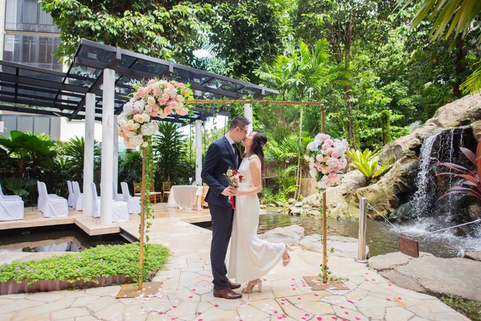 Sheraton Towers Wedding by GrizzyPix Photography - 001