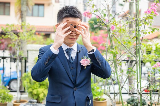 Parkroyal on Pickering Hotel Wedding by GrizzyPix Photography - 009