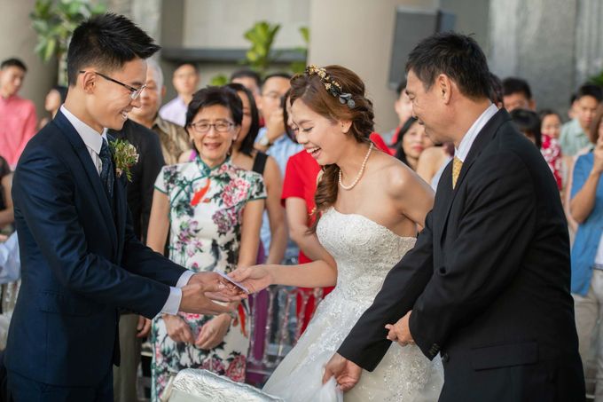 Parkroyal on Pickering Hotel Wedding by GrizzyPix Photography - 033