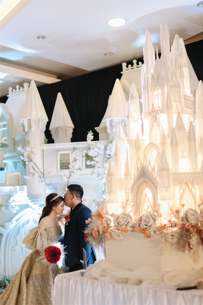 Shandy & Aurell Wedding Decoration at Graha Amen by TUX By Erik Luo - 015