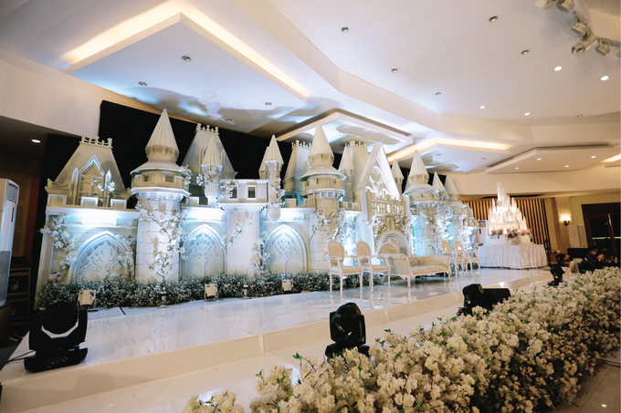 Shandy & Aurell Wedding Decoration at Graha Amen by Valentine Wedding Decoration - 047