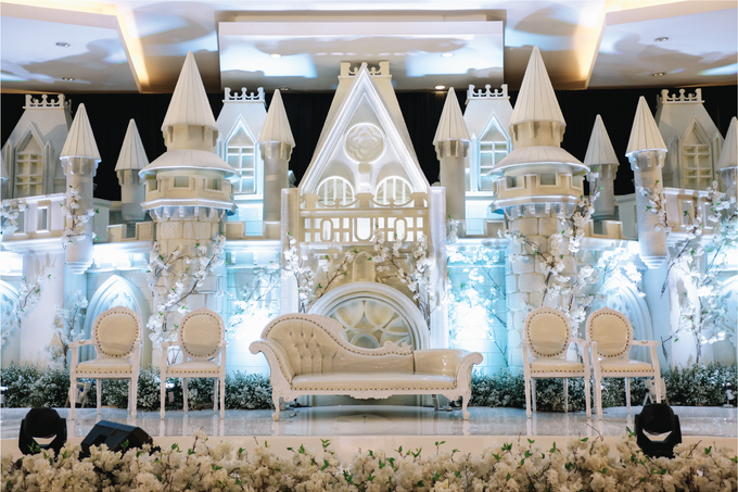 Shandy & Aurell Wedding Decoration at Graha Amen by Valentine Wedding Decoration - 025