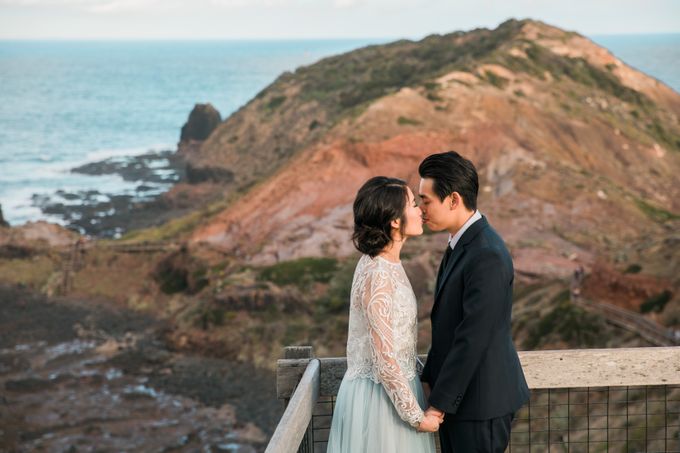 Beach engagement by Lena Lim Photography - 002 Beach engagement by Lena Lim Photography - 002