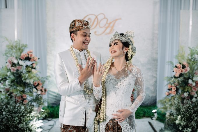 Devi & Anggi Wedding Decoration at Gedong Putih by Valentine Wedding Decoration - 043 Devi & Anggi Wedding Decoration at Gedong Putih by Valentine Wedding Decoration - 043