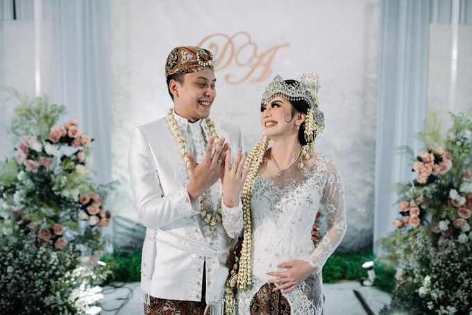 Devi & Anggi Wedding Decoration at Gedong Putih by Valentine Wedding Decoration - 043