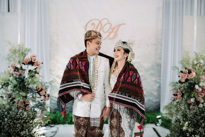 Devi & Anggi Wedding Decoration at Gedong Putih by Valentine Wedding Decoration - 044