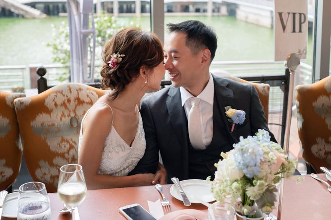 Wedding at Empress & Fullerton Bay Hotel by GrizzyPix Photography - 019