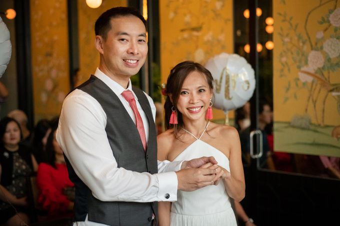 Wedding at Empress & Fullerton Bay Hotel by GrizzyPix Photography - 005