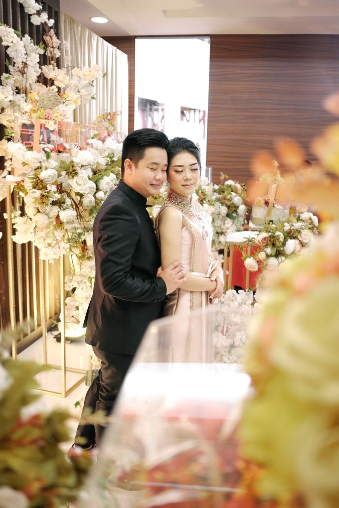 Edward & Ria Engagement Decoration at Graha Asia by Valentine Wedding Decoration - 013