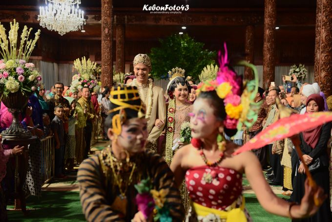 Sasono Utomo TMII Wedding | Pernikahan Megah dalam Tradisi Jawa by Memopro Wedding Organizer - 019 Sasono Utomo TMII Wedding | Pernikahan Megah dalam Tradisi Jawa by Memopro Wedding Organizer - 019