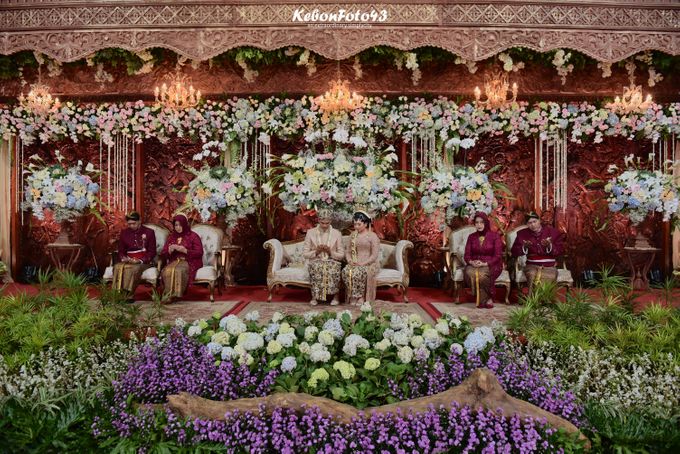 Sasono Utomo TMII Wedding | Pernikahan Megah dalam Tradisi Jawa by Memopro Wedding Organizer - 022