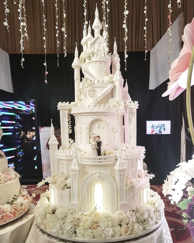 Amor Wedding Cake by Amor Cake - 043