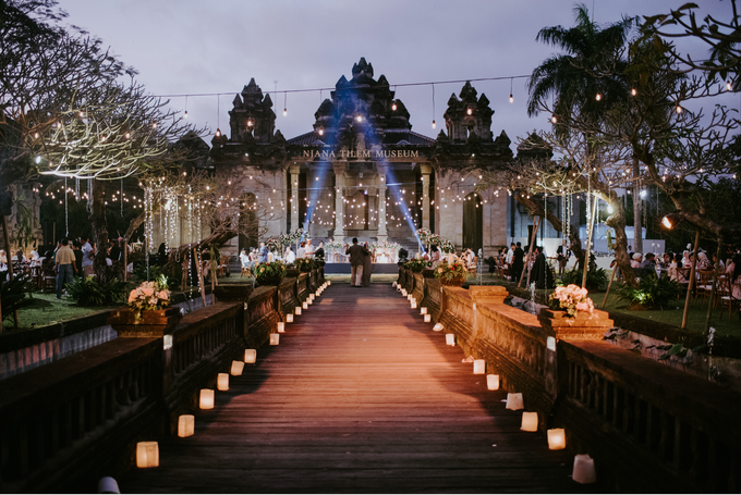 A Night at The Museum of Anggi and Edsar by Delapan Bali Event & Wedding - 019 A Night at The Museum of Anggi and Edsar by Delapan Bali Event & Wedding - 019