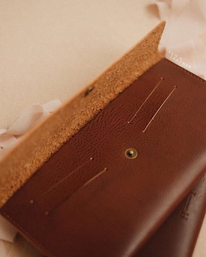 Helen & Irvan Wallet by Yuo And Leather - 003 Helen & Irvan Wallet by Yuo And Leather - 003