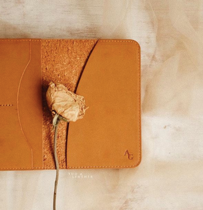 Anton & Gladys Simple Pouch and Passport Case by Yuo And Leather - 002 Anton & Gladys Simple Pouch and Passport Case by Yuo And Leather - 002