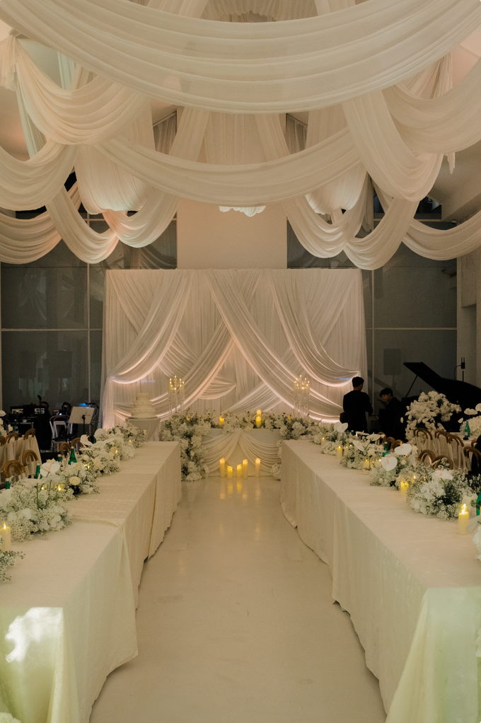 The Wedding Dinner of Vendrinne & Vionita by Milieu Space - 001 The Wedding Dinner of Vendrinne & Vionita by Milieu Space - 001