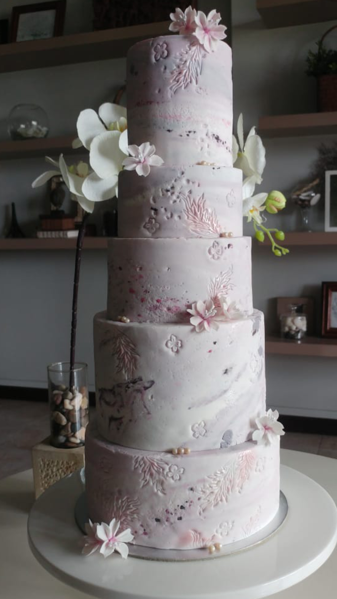 Single tier and multi tiered cakes by Baby Cakes - 043 Single tier and multi tiered cakes by Baby Cakes - 043