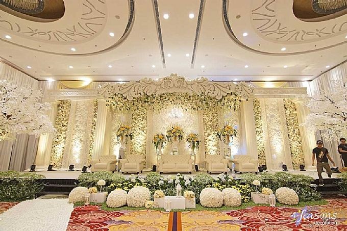 Skenoo Hall - Various Wedding Stage Decoration at Skenoo Hall Emporium Pluit by IKK Wedding Venue - 005 Skenoo Hall - Various Wedding Stage Decoration at Skenoo Hall Emporium Pluit by IKK Wedding Venue - 005