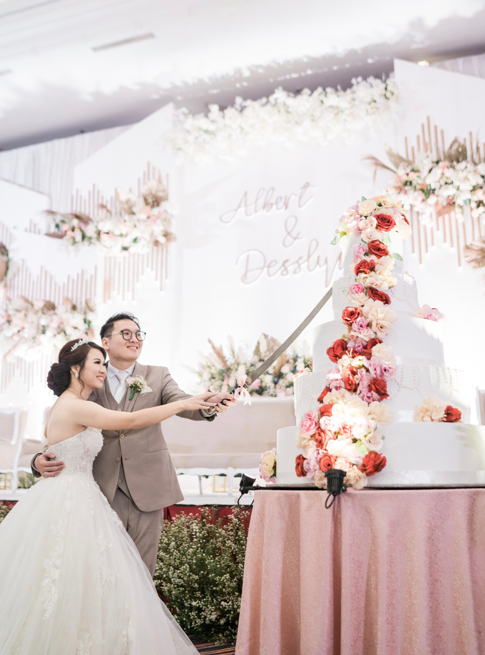 ALBERT & DESSLYN @merlynn park hotel by She La Vie Organizer & Decoration - 017