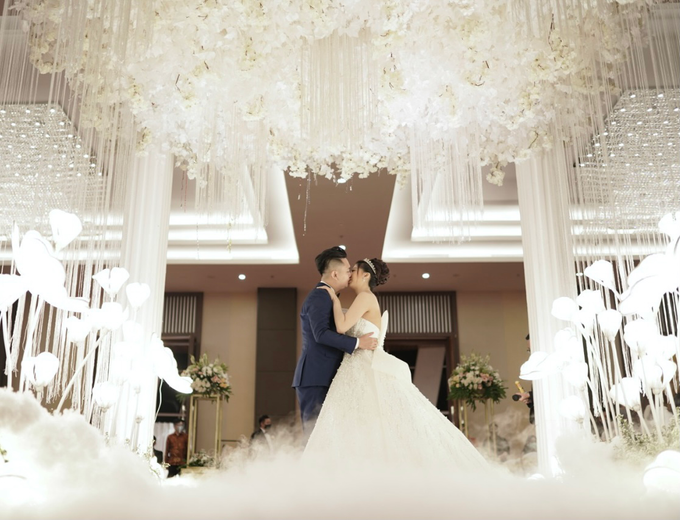ONKY & YENNY @astonkartika by She La Vie Organizer & Decoration - 017 ONKY & YENNY @astonkartika by She La Vie Organizer & Decoration - 017