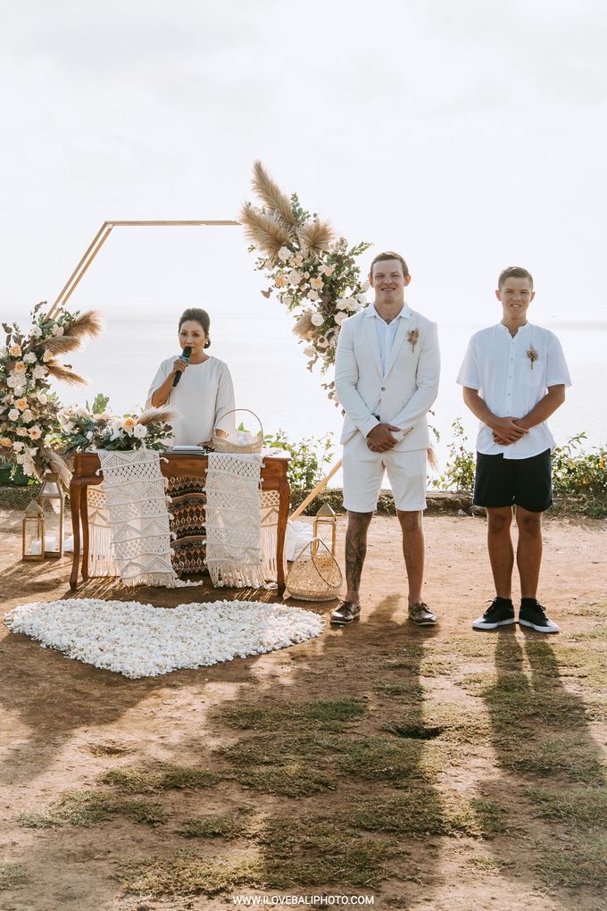 Sheridan & Luke - Bali Elopement - Balangan Cliff Jimbaran by I Love Bali Photography - 001