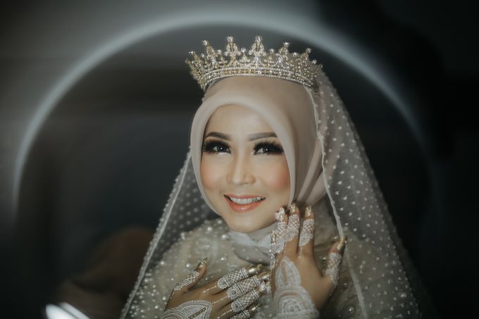 Simple Elegant Wedding Dress Lely & Rizky BY LAKSMI 0817 0370 7670 by LAKSMI - Kebaya Muslimah & Islamic Bride - 003 Simple Elegant Wedding Dress Lely & Rizky BY LAKSMI 0817 0370 7670 by LAKSMI - Kebaya Muslimah & Islamic Bride - 003