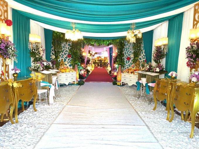 Modern Wedding Decoration by BRAJA MUSTIKA Hotel & Convention Centre - 010 Modern Wedding Decoration by BRAJA MUSTIKA Hotel & Convention Centre - 010