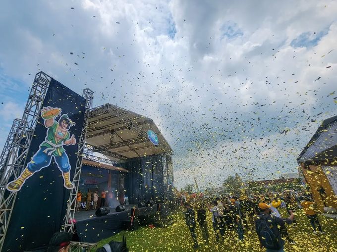 Grand Launching Benih Jagung Syngenta Indonesia NK 212 by Aldo Adela MC & Magician - 005 Grand Launching Benih Jagung Syngenta Indonesia NK 212 by Aldo Adela MC & Magician - 005